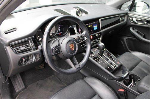 2022 Porsche Macan S