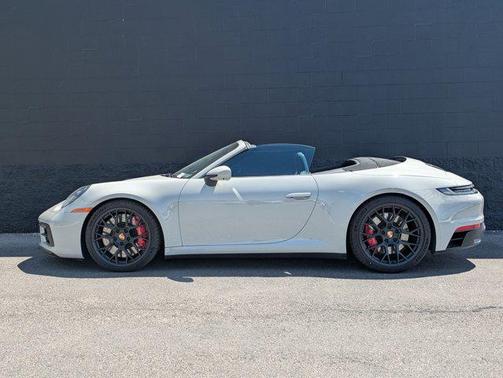 2023 Porsche 911 Carrera 4 GTS