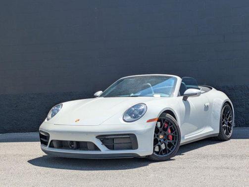 2023 Porsche 911 Carrera 4 GTS