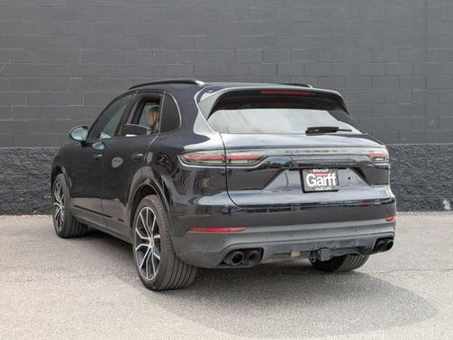 2022 Porsche Cayenne Platinum Edition