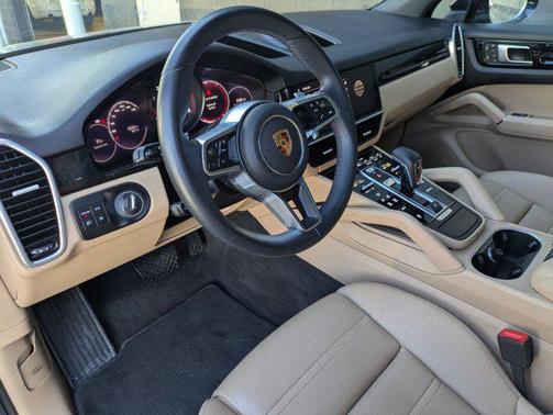 2022 Porsche Cayenne Platinum Edition