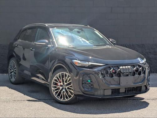 Mythos Black Metallic 2026 Audi SQ5 3.0T Premium Plus