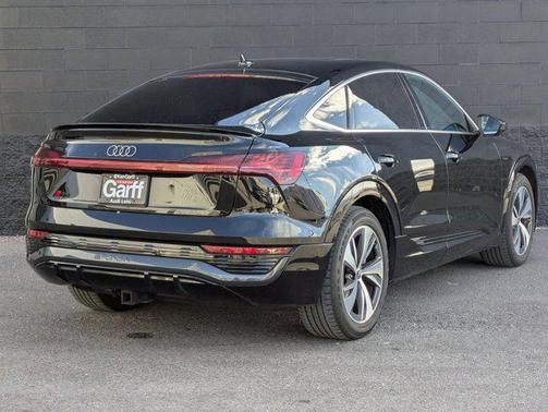 2024 Audi Q8 e-tron Premium Plus
