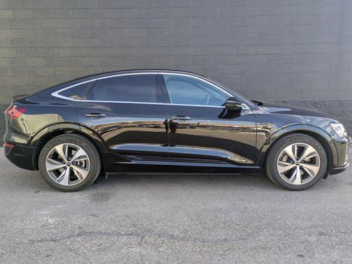 2024 Audi Q8 e-tron Premium Plus