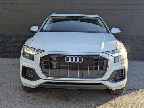 2023 Audi Q8 55 Premium