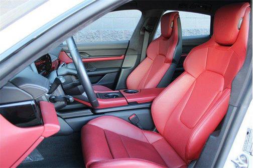 2024 Porsche Taycan GTS