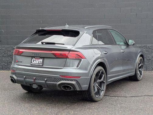Daytona Gray Pearl Effect 2025 Audi RS Q8 4.0T