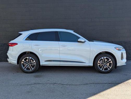 2025 Audi Q5 Premium Plus TFSI quattro S tronic