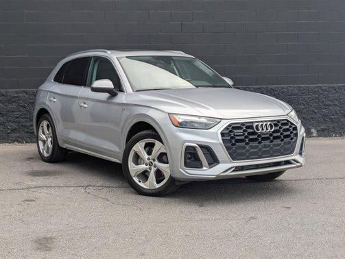 2022 Audi Q5 45 S line Premium Plus