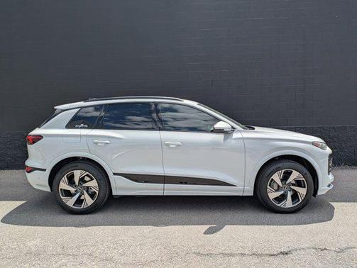 2025 Audi Q6 e-tron Premium Plus quattro