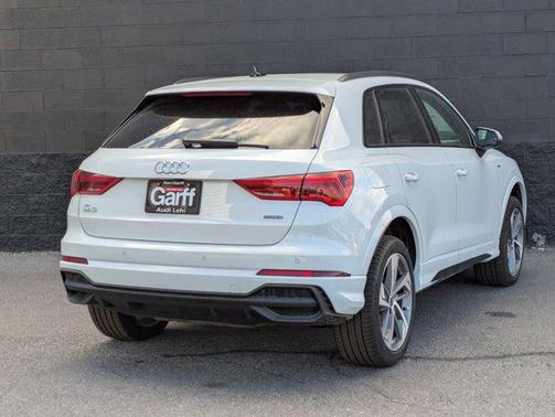 2025 Audi Q3 Premium 45 TFSI S line quattro Tiptronic