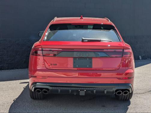 Chili Red Metallic 2026 Audi SQ8 4.0T Premium Plus