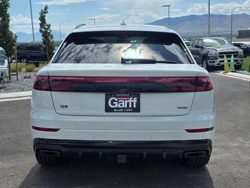 2025 Audi Q8 55 Premium Plus