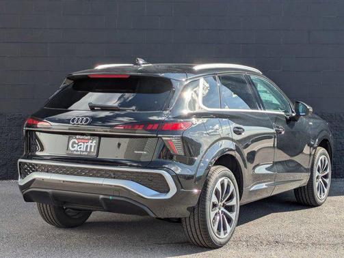 Mythos Black Metallic 2026 Audi Q3 S line