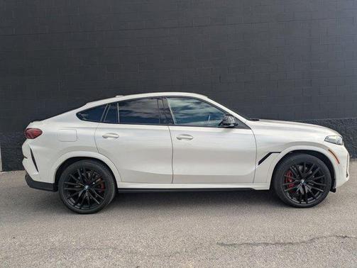 2024 BMW X6 M60i