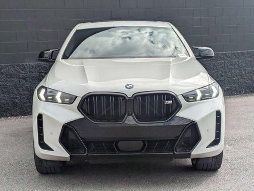2024 BMW X6 M60i