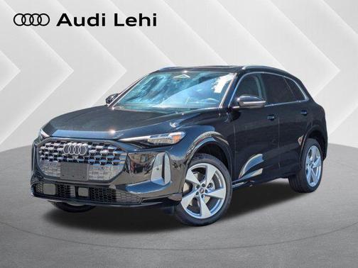 Mythos Black Metallic 2026 Audi Q5 Premium Plus TFSI quattro S tronic