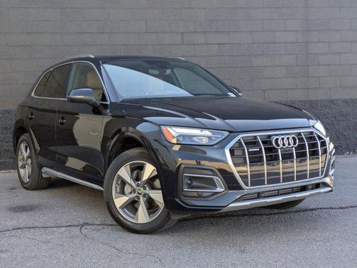 2023 Audi Q5 40 Premium Plus