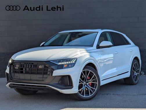 Glacier White Metallic 2023 Audi Q8 55 Prestige
