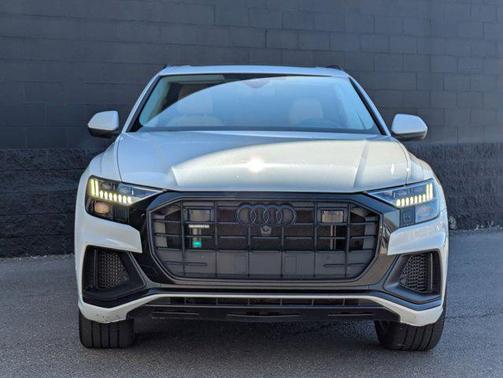 Glacier White Metallic 2023 Audi Q8 55 Prestige