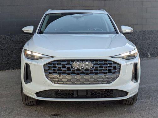 2025 Audi Q5 Premium TFSI quattro S tronic