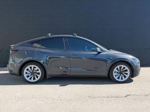 2026 Tesla Model Y Long Range Dual Motor All-Wheel Drive