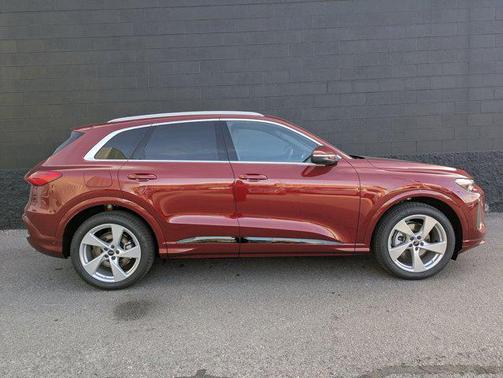 2025 Audi Q5 Prestige TFSI quattro S tronic