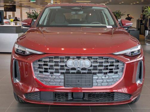 2025 Audi Q5 Premium Plus