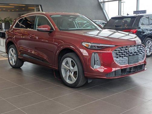 2025 Audi Q5 Premium Plus