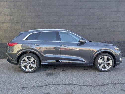 2025 Audi Q5 Prestige TFSI quattro S tronic