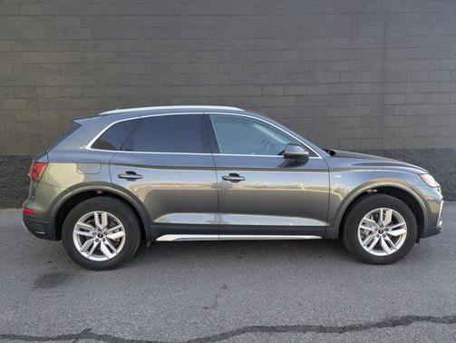 2022 Audi Q5 45 S line Premium