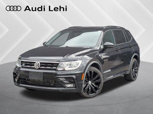 Deep Black Pearl 2021 Volkswagen Tiguan 2.0T SE
