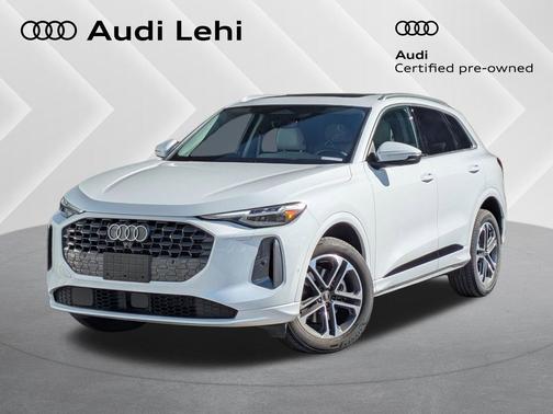 Glacier White Metallic 2025 Audi Q5 Premium Plus TFSI quattro S tronic