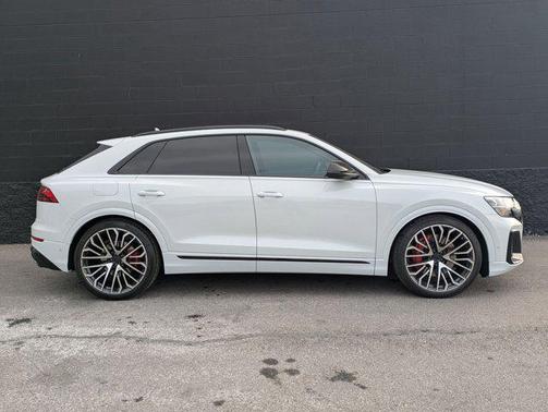 2026 Audi SQ8 4.0T Prestige