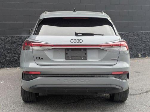2024 Audi Q4 e-tron Premium Plus 50 quattro
