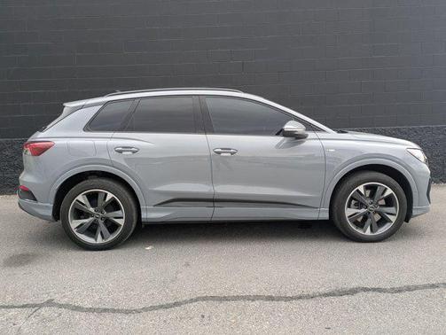 2024 Audi Q4 e-tron Premium Plus 50 quattro