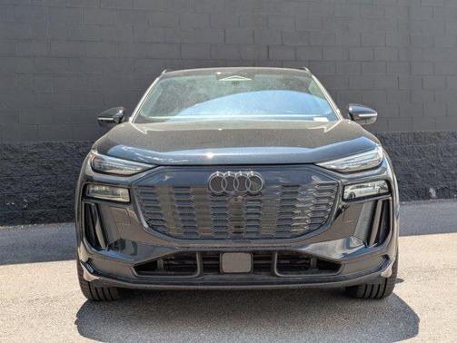 2025 Audi SQ6 e-tron Prestige quattro