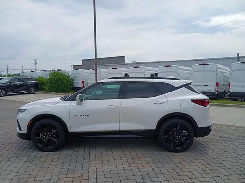 Iridescent Pearl Tricoat 2020 Chevrolet Blazer RS