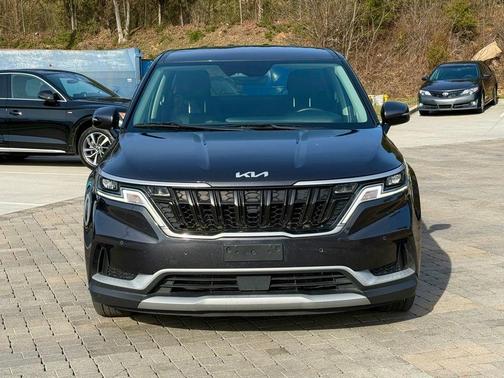 2024 Kia Carnival EX