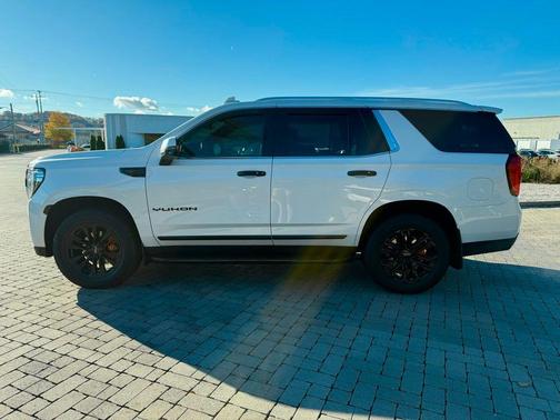 2024 GMC Yukon SLT