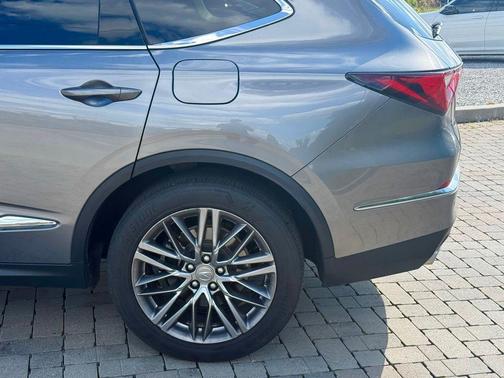 Liquid Carbon Metallic 2023 Acura MDX Advance