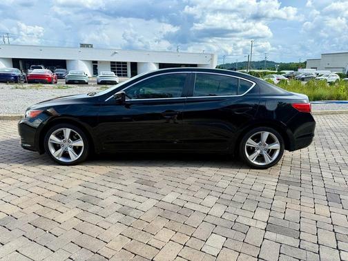2013 Acura ILX 2.0L w/Premium Package