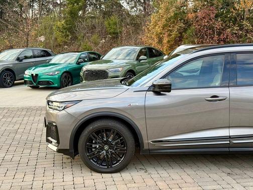 2025 Acura MDX A-Spec Advance