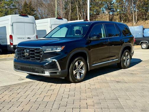2023 Honda Pilot EX-L 8-Passenger