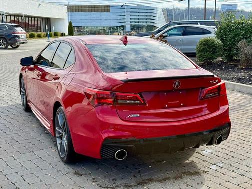 2019 Acura TLX Technology & A-Spec