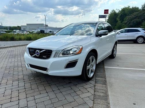 2013 Volvo XC60 T6 R-Design Platinum