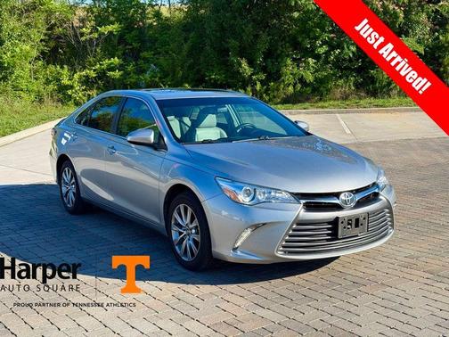 Celestial Silver Metallic 2016 Toyota Camry XLE