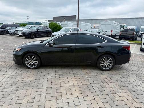 Caviar 2016 Lexus ES 300h Base
