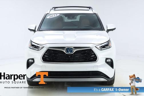 2023 Toyota Highlander Hybrid Platinum