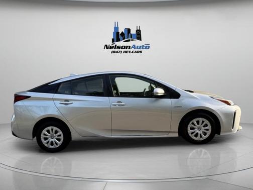 Classic Silver Metallic 2021 Toyota Prius LE